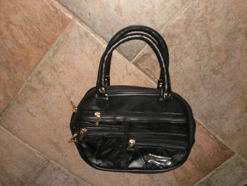 Nieuwe Tas beschikbaar voor biedingen
