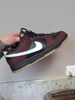 Nike dunk low Sneakers Bordeaux Maat 40.5 - Unisex, Kleding | Dames, Schoenen, Nike, Ophalen of Verzenden, Sneakers of Gympen