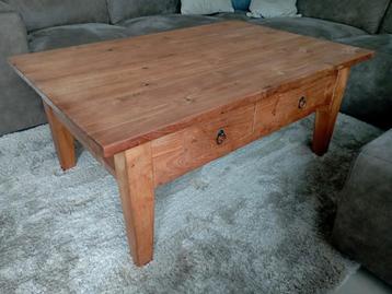 Teakhouten salontafel beschikbaar voor biedingen