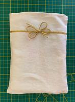Handgemaakt medium cadeauzakje met strik 17 x 22 cm, Verzenden, Nieuw