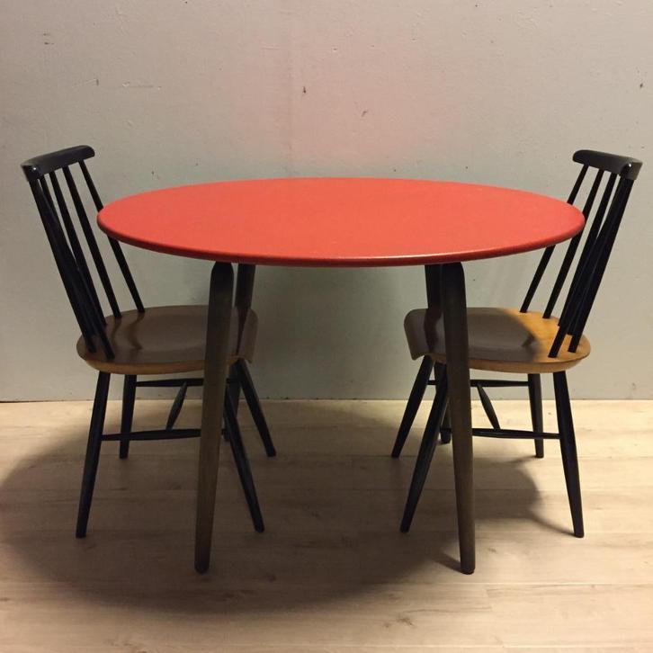 Vintage jaren 40 50 tafel rood vinyl Wohnhilfe, Huis en Inrichting, Tafels | Eettafels, Gebruikt, 50 tot 100 cm, 100 tot 150 cm