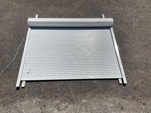 Wit elektrisch rolluik 210,5 cm breed x 166,5 cm hoog zgan, Doe-het-zelf en Verbouw, Rolluiken, Zo goed als nieuw, 150 tot 200 cm