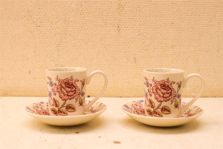 4 delig Johnson Bros porseleinen kop en schotel 49043, Huis en Inrichting, Keuken | Servies, Gebruikt, Bord(en), Wedgwood, Aardewerk