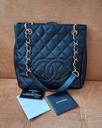 Chanel Black Caviar Petite Shopping Tote beschikbaar voor biedingen