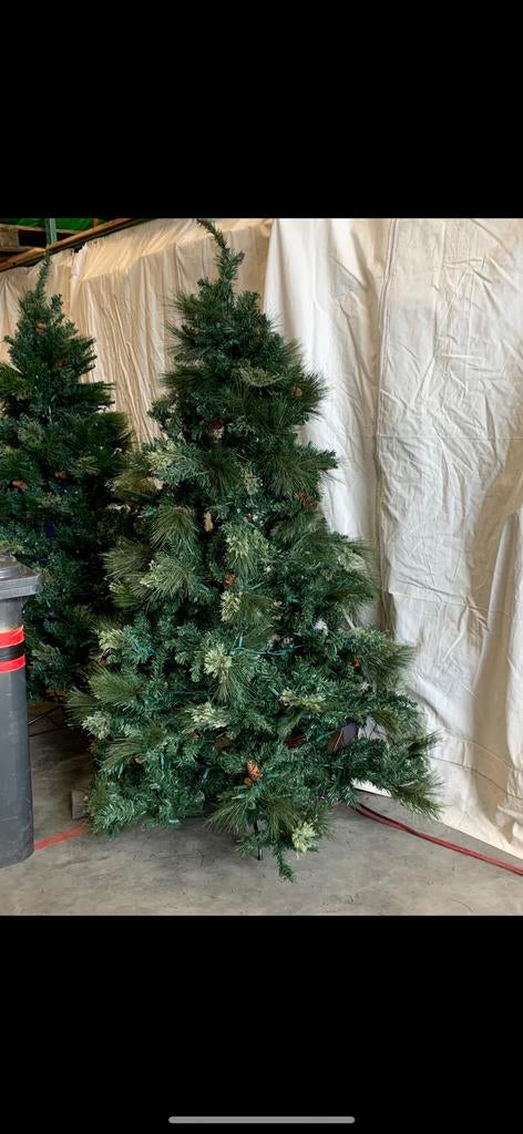 2x kunst kerstboom ong 210, Ophalen, Zo goed als nieuw