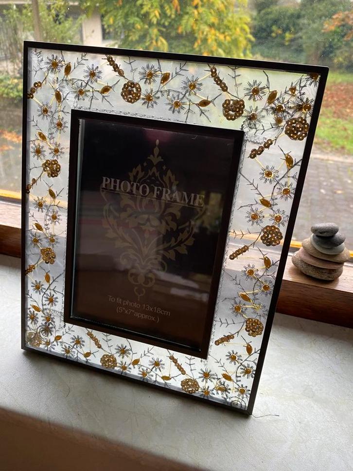 Wissellijsten met geborduurde kralenrand, Huis en Inrichting, Woonaccessoires | Lijsten, Zo goed als nieuw, Minder dan 50 cm, Metaal of Aluminium