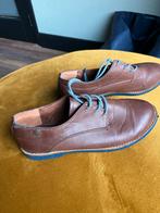 Bruine leren damesschoenen maat 37, Ophalen of Verzenden, Gedragen, Bruin, Veterschoenen
