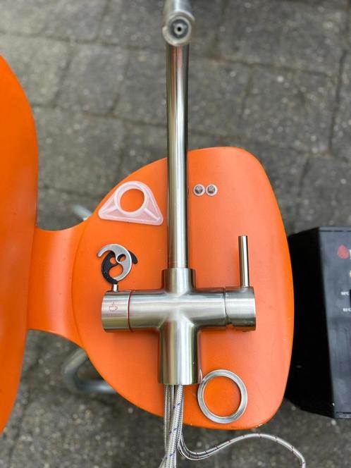 Howat 3 in 1 kraan, Huis en Inrichting, Keuken | Keukenelementen, Zo goed als nieuw, Minder dan 100 cm, Minder dan 50 cm, Minder dan 25 cm