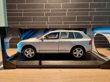 Maisto 1:18 Porsche Cayenne Turbo - in doos beschikbaar voor biedingen