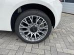 Fiat 500 Dolcevita 1.0 Hybrid 16" LMV (bj 2023), Voorwielaandrijving, Gebruikt, Euro 6, 4 stoelen
