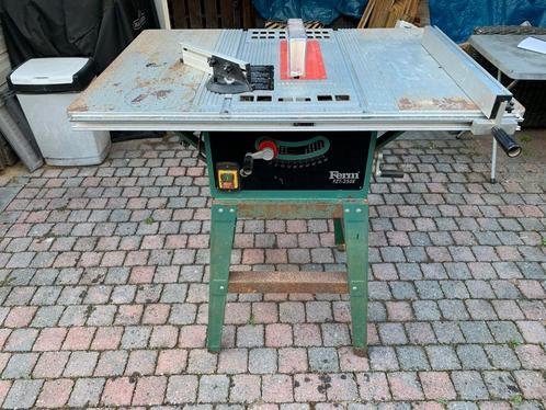 Ferm FZT250E Zaagtafel, Doe-het-zelf en Verbouw, Gereedschap | Zaagmachines, Gebruikt, Cirkelzaag, 600 tot 1200 watt, 30 tot 70 mm