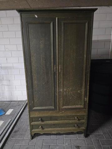 Vintage Kledingkast - Groen beschikbaar voor biedingen