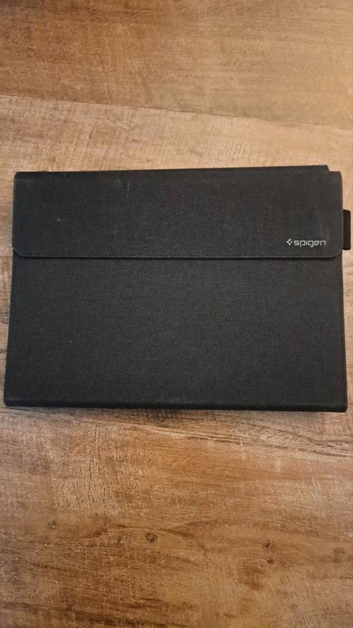 Spigen J06CS25184. Type d'étui: Folio,, Computers en Software, Tablet-hoezen, Zo goed als nieuw, 10 inch, Ophalen of Verzenden
