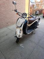 Agm retro  scooter, Fietsen en Brommers, Overige merken, Ophalen of Verzenden, Zo goed als nieuw, Benzine