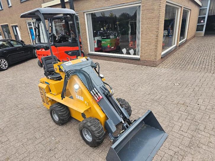 Bobcat Skidster loader shovel ck80 (bj 2025), Zakelijke goederen, Machines en Bouw | Kranen en Graafmachines, Wiellader of Shovel