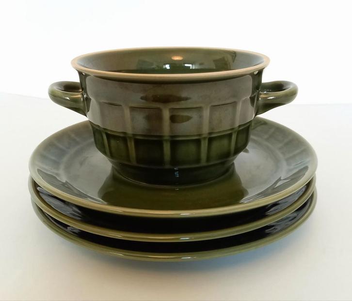 Vintage Pools Pruszkow servies kop/soepkom en schotels, Antiek en Kunst, Antiek | Servies los, Ophalen of Verzenden