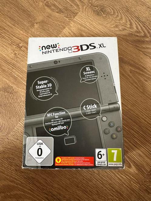 Nintendo New 3DS XL Metallic Zwart - ALLEEN DOOS EN INLAY, Spelcomputers en Games, Spelcomputers | Nintendo 2DS en 3DS, Zo goed als nieuw
