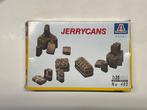 Bouwdoos 1:35 Italeri 402 Jerrycans (incompleet), Ophalen of Verzenden, Nieuw, 1:35 tot 1:50