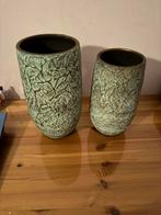 2 vazen, Rond, Ophalen of Verzenden, Zo goed als nieuw, Aardewerk