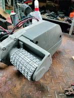 Kronings A kant motor voor mover, Ophalen