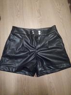 Net imitatie leren broekje Only, Kleding | Dames, Ophalen of Verzenden, Zo goed als nieuw, Zwart, Kort