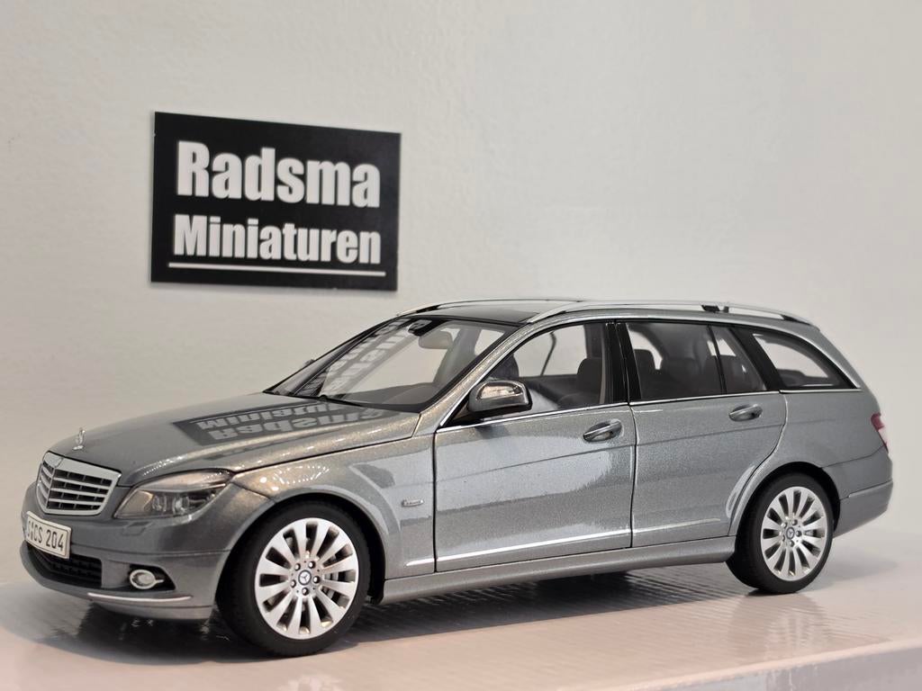 Mercedes C-Klasse W204 Combi Palladiumsilver 1:18 AUTOart, Auto, Autoart, Ophalen of Verzenden, Zo goed als nieuw