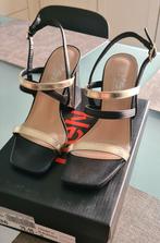 Hakkenschoenen  Maat 36  Doorzichtige hak., Zwart, Ophalen of Verzenden, Zo goed als nieuw, Schoenen met hoge hakken