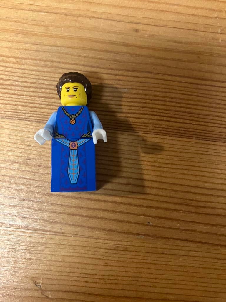 Lego castle koningin Halbert, Lego, Ophalen of Verzenden, Zo goed als nieuw, Minifiguur