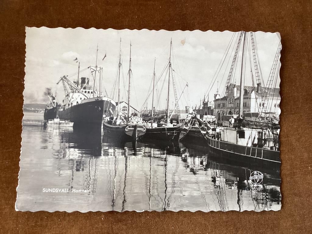 Sundsvall. Zweden. Haven.schepen., Ophalen of Verzenden, Gelopen, Overig Europa