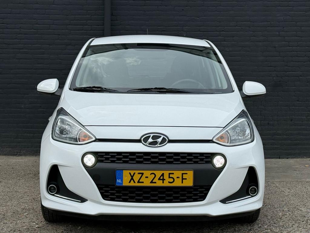 Hyundai I10 1.0i Comfort AIRCO | CRUISE | ELEK RAMEN | NWE A, Stof, Gebruikt, 4 stoelen, Wit