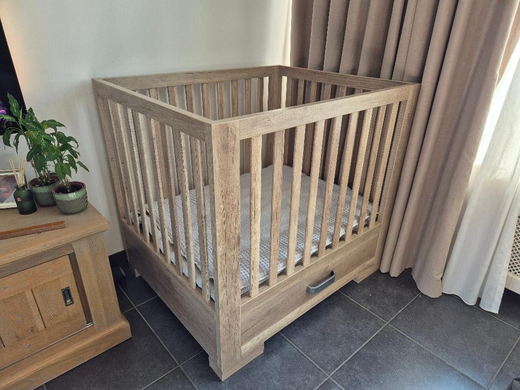 Kidsmill Brent box met lade, Kinderen en Baby's, Boxen, Ophalen, Zo goed als nieuw, Rechthoekig, In hoogte verstelbaar