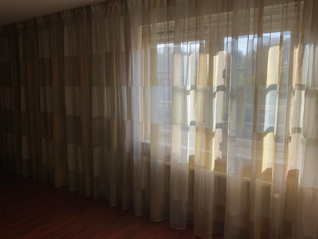 Prachtige in between gordijnen, Ophalen of Verzenden, Gebruikt, Crème, 200 cm of meer