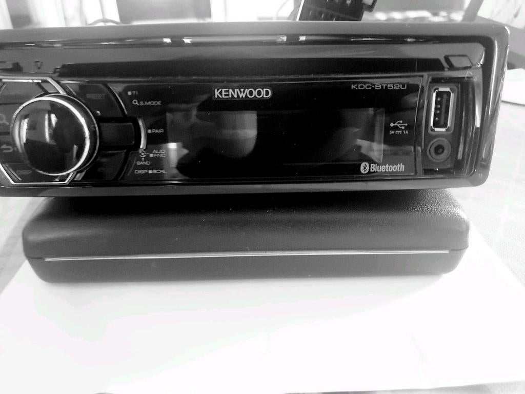 Kenwood radio Cd / USB player bleutooth  4x50 watt, Ophalen, Zo goed als nieuw