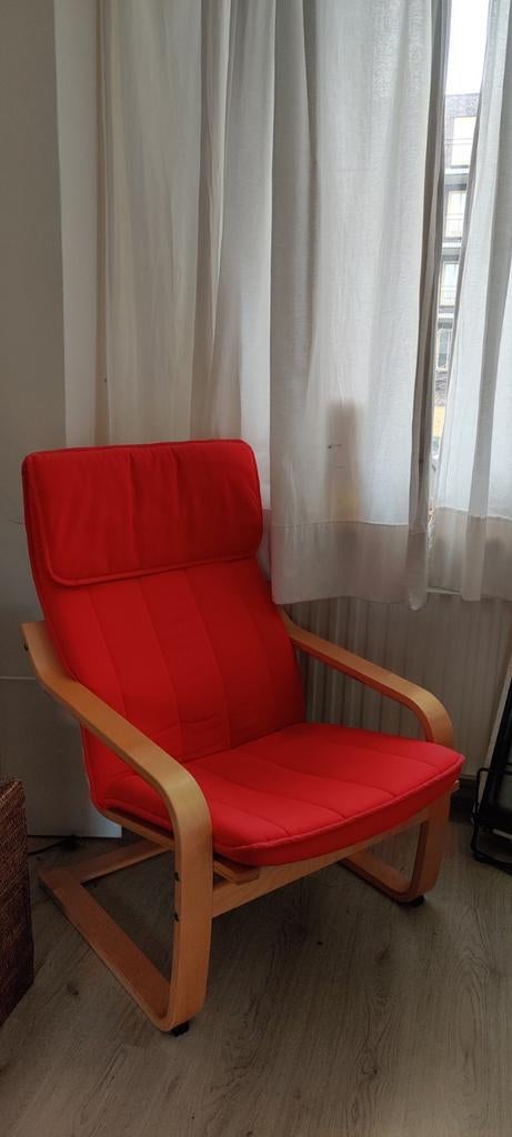IKEA POÄNG fauteuil rood – relaxstoel / schommelstoel – hout, Gebruikt, Eenpersoons, 75 tot 100 cm, Ophalen of Verzenden