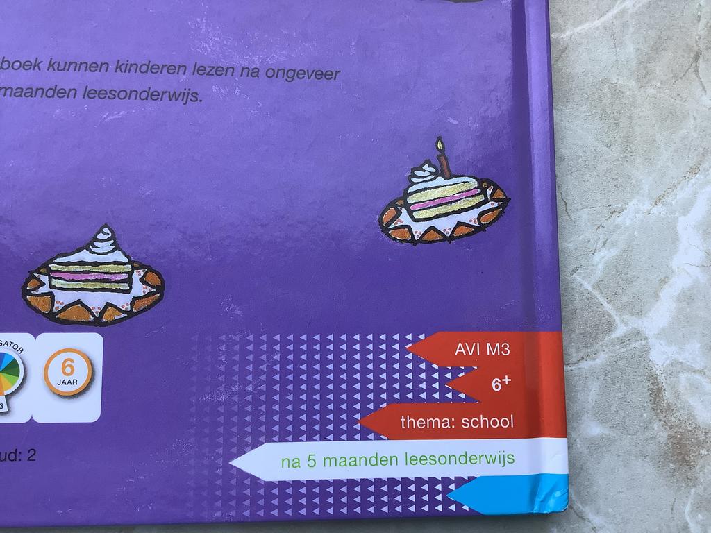 Taart van juf Jet - Maan Roos Vis, Boeken, Ophalen of Verzenden, Nieuw, Fictie algemeen