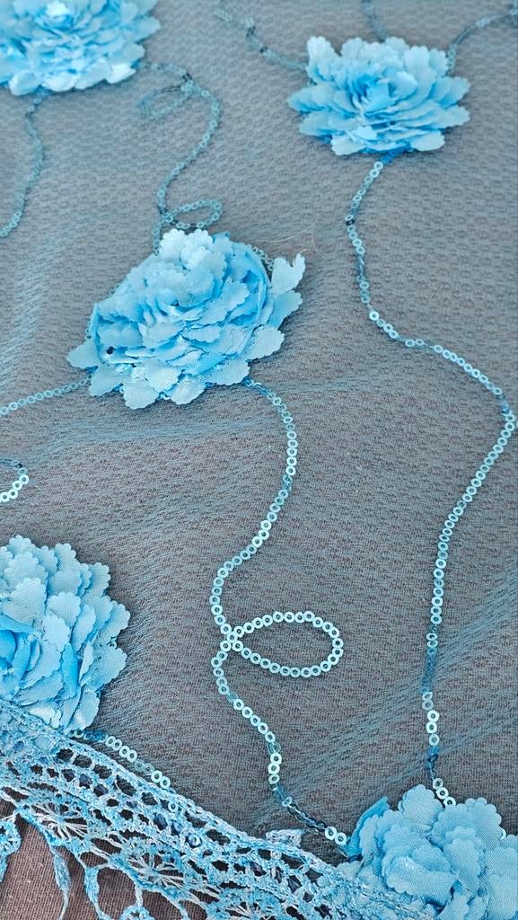 Prachtige Blauwe  Sjaal met Bloemen en glitters, Maat 38/40 (M), Ophalen of Verzenden, Sjaal, Onbekend