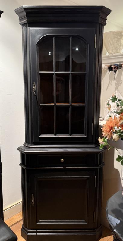 Vintage vitrinekast, klassieke hoekkast oude kast zwart VdlM, Ophalen, 50 tot 100 cm, Zo goed als nieuw, Brocante vitrine hoek buffet, antieke servieskast, buffetkast