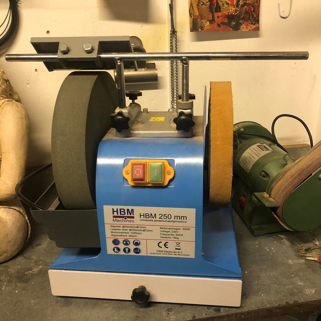 Professionele slijpmachine. 250 mm. Waterbak en extra's., Doe-het-zelf en Verbouw, Ophalen, Gebruikt, Minder dan 700 watt, Overige typen