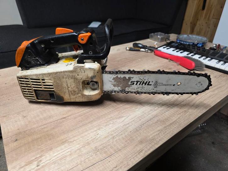 Stihl MS 200T - 2008 - Werkt perfect, Tuin en Terras, Handzagen, Gebruikt, Boomzaag, Ophalen of Verzenden