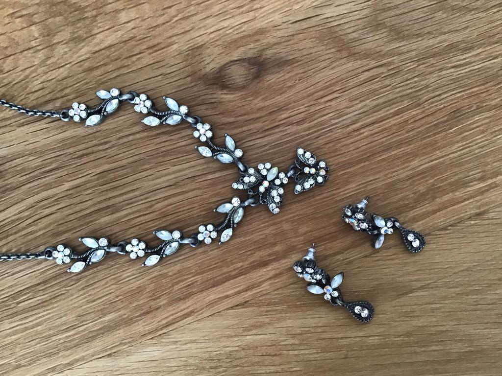 Swarovski ketting en oorbellen, Met kristal, Overige materialen, Ophalen of Verzenden, Zilver