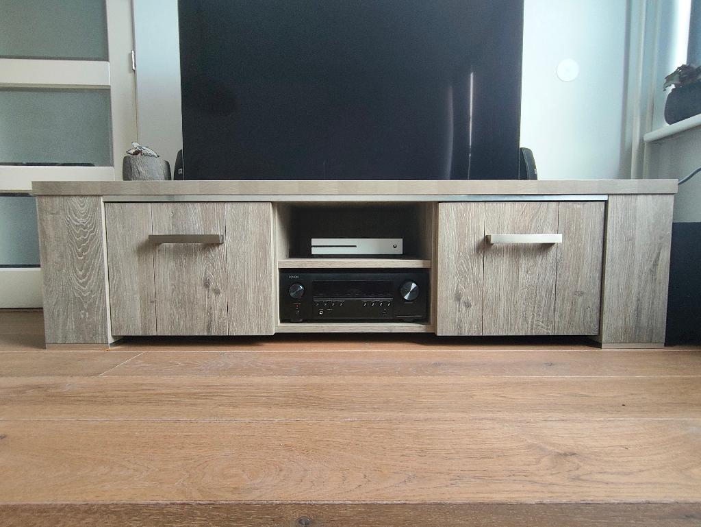 TV-meubel Francisco van Pronto, Huis en Inrichting, Kasten | Televisiemeubels, 150 tot 200 cm, Zo goed als nieuw, Minder dan 100 cm