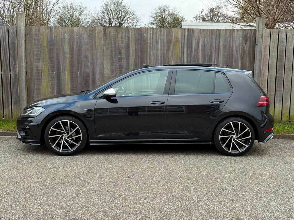 Volkswagen Golf 1.5 TSI DSG Pano|Dynaudio|R Pakket|Full Opti, Auto's, Volkswagen, 4 cilinders, 150 pk, Zwart, Leder