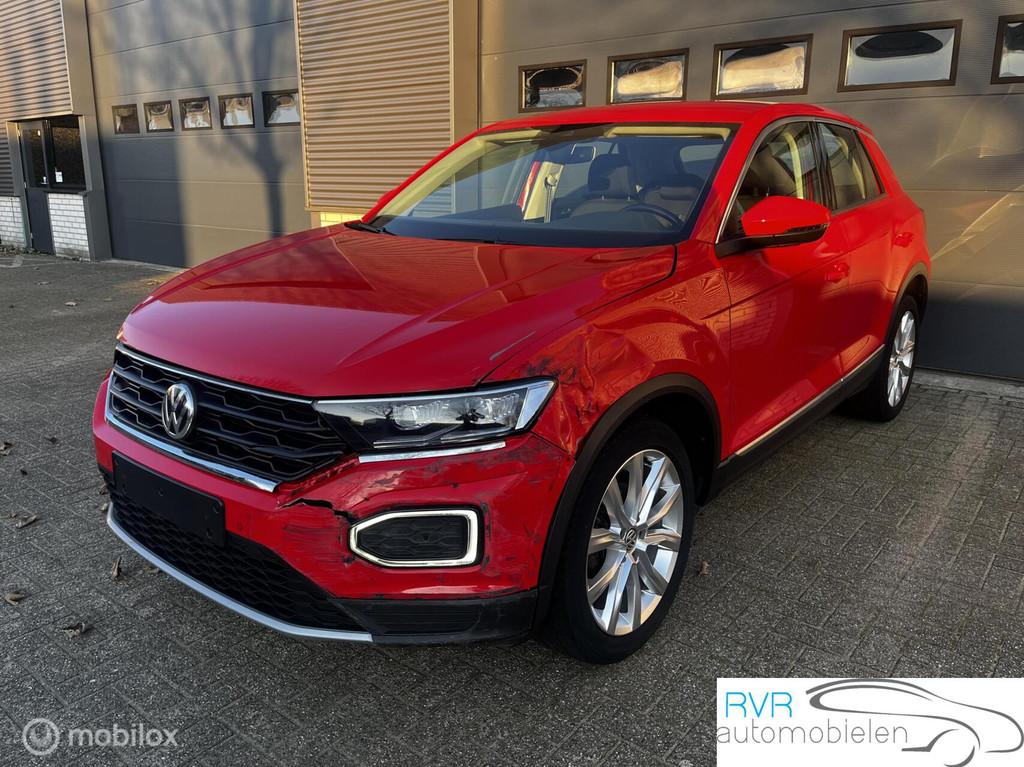 Volkswagen T-Roc 1.5 TSI Style/CAMERA/NAVI/STOELVERW, Voorwielaandrijving, Stof, Zwart, 4 cilinders