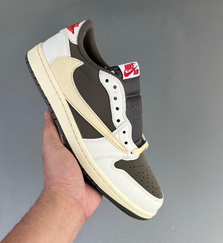 Nike Air Jordan 1 Low X Travis Scott Reverse Mocha Schoenen, Travis Scott, Bruin, Nieuw, Ophalen of Verzenden