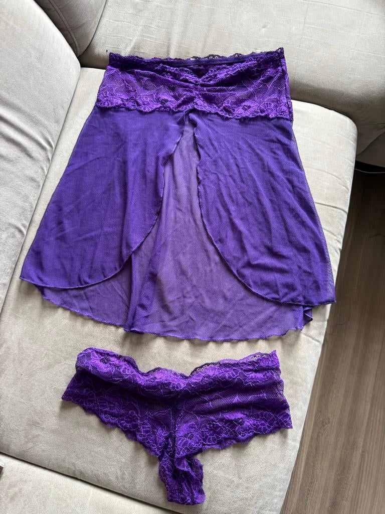Paarse kanten babydoll setje met slip, Ophalen of Verzenden, Paars, Setje