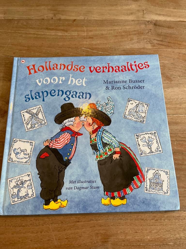 Hollandse verhaaltjes voor het slapengaan, Ophalen of Verzenden, Zo goed als nieuw