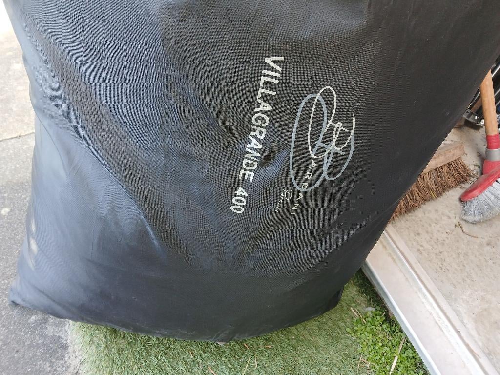 Tent Villa Grande 400, Ophalen, Gebruikt, Tot en met 4