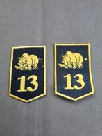 2 mouwemblemen DT 13 MECHBRIG, Ophalen of Verzenden, Landmacht, Nederland, Embleem of Badge