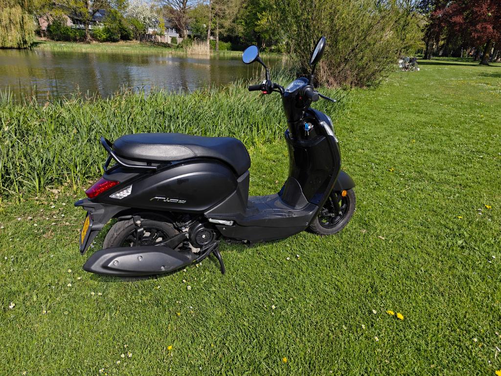Scooter Sym Mio 50i (Euro 5), Fietsen en Brommers, Scooters | SYM, Maximaal 45 km/u, 49 cc, Zo goed als nieuw, Benzine