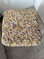 Poeuf Geel Handgeweven Poef - Oker & Rood - 46x46x30cm, Minder dan 50 cm, Vierkant, Ophalen of Verzenden, Zo goed als nieuw